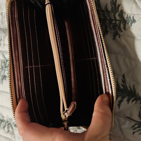 Victoria Secret Wallet - Picture 3 of 6